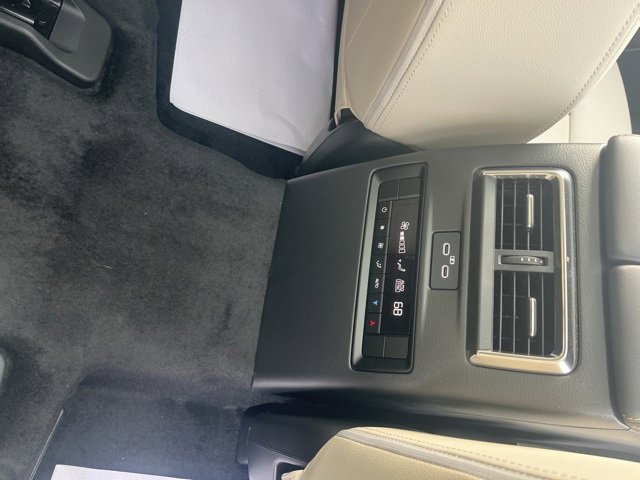 Used 2024 MAZDA CX-90 Plug-In Hybrid w/ Premium Plus image 24