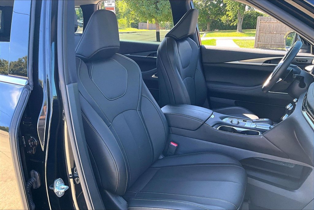 Certified 2027 INFINITI QX60 Luxe w/ Cargo Package AWD/4WD image 28