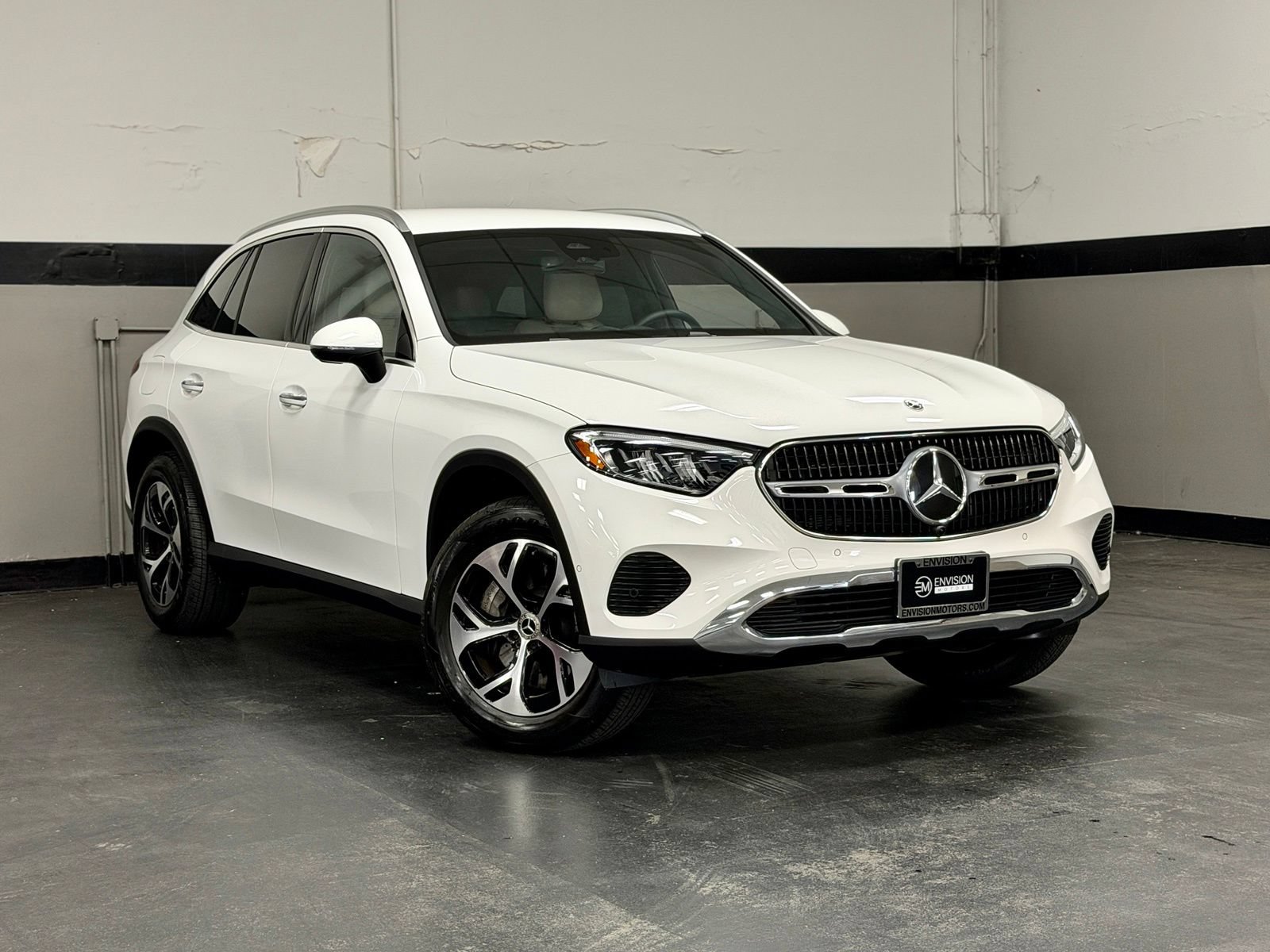 Used 2026 Mercedes-Benz GLC 350e 4MATIC image 2