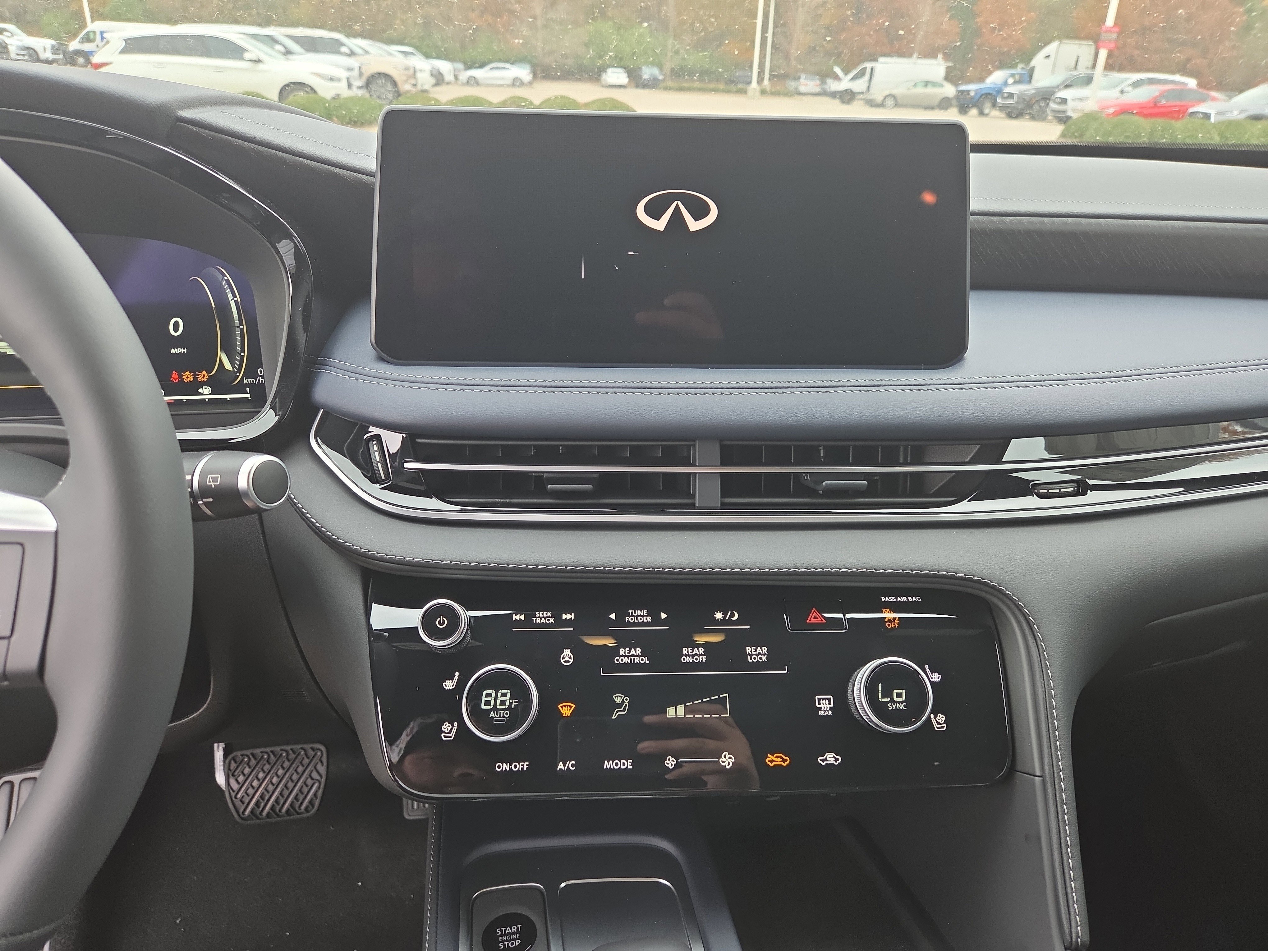 New 2026 INFINITI QX60 Sport image 12