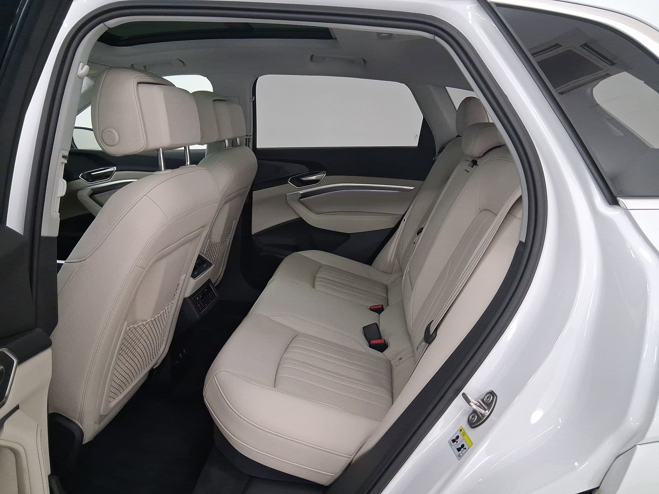 Certified 2024 Audi Q8 e-tron Premium Plus w/ Premium Plus Package image 12