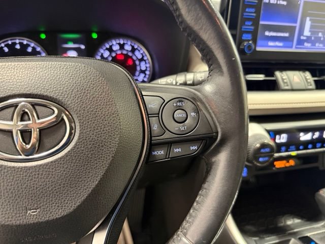 Used 2019 Toyota RAV4 XLE Premium w/ All Weather Liner Package AWD/4WD image 17