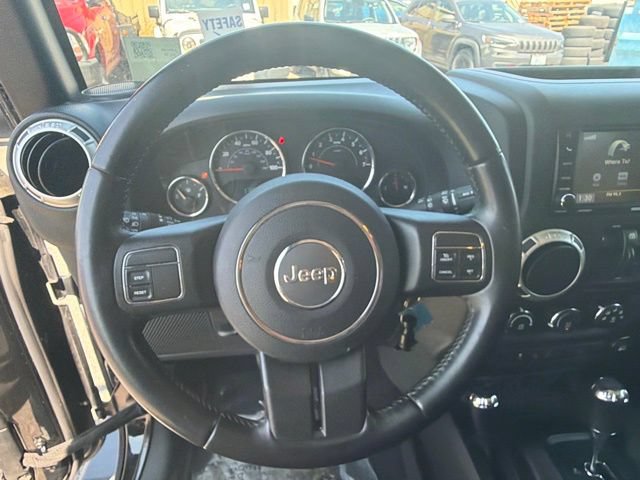 Used 2018 Jeep Wrangler Unlimited Sahara AWD/4WD image 22