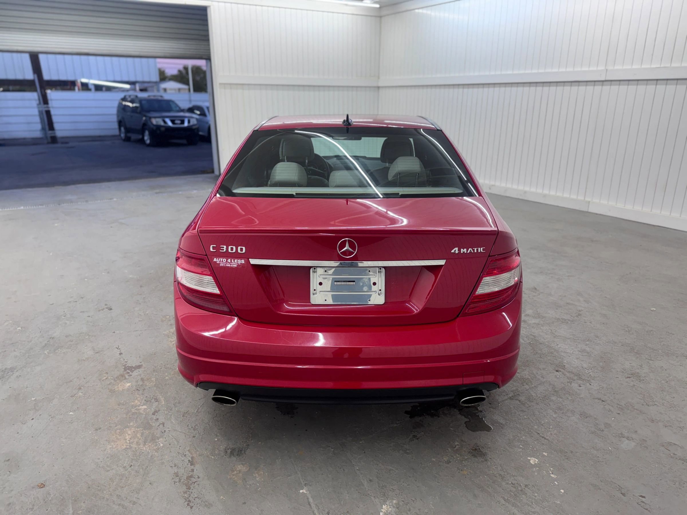 Used 2011 Mercedes-Benz C 300 4MATIC Sedan image 9