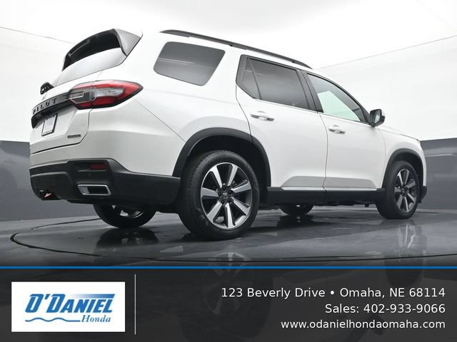 Used 2023 Honda Pilot Touring image 12