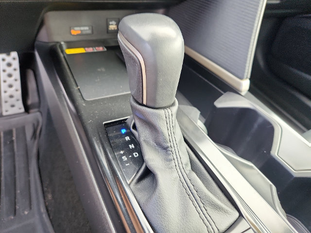Used 2025 Toyota Camry SE FWD image 14