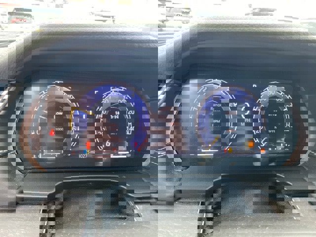 Used 2023 Jeep Grand Cherokee Limited w/ Black Appearance Package image 24