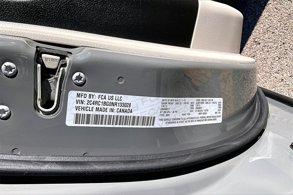 Used 2022 Chrysler Pacifica Touring-L image 36