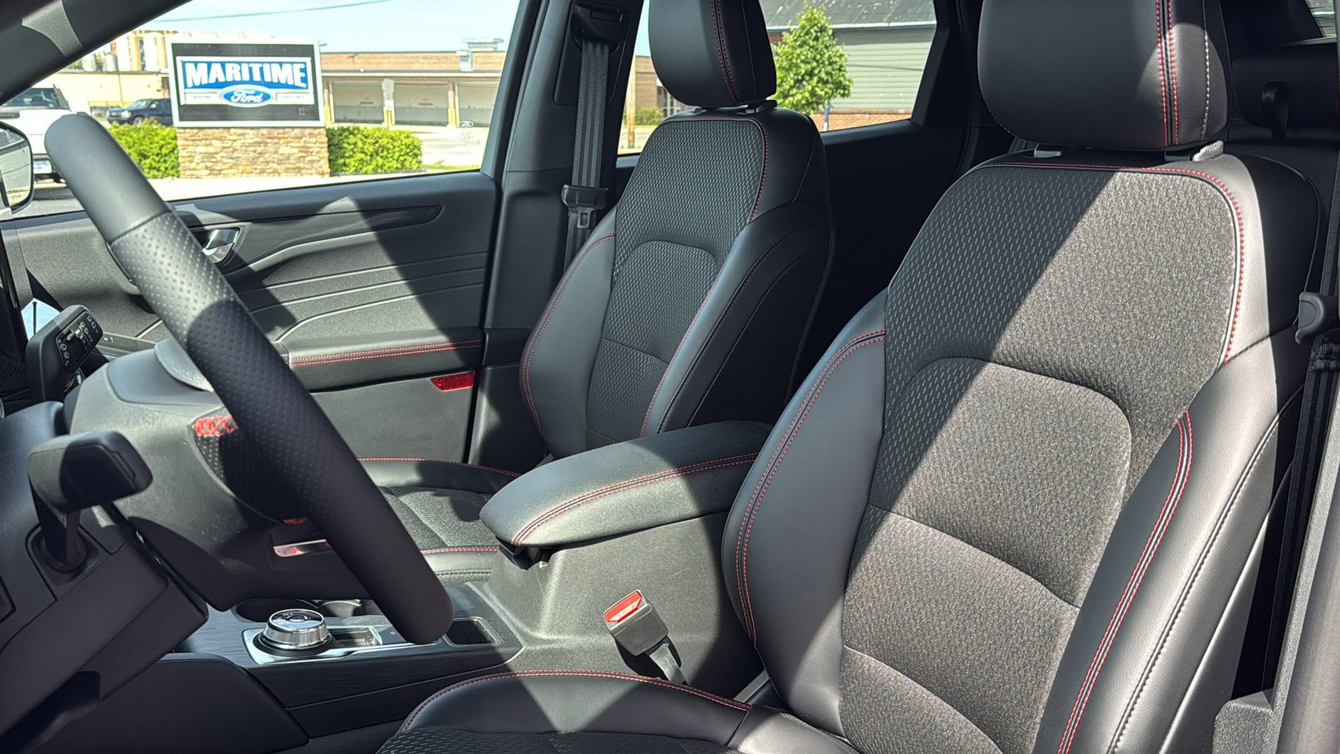 New 2026 Ford Escape ST-Line w/ Tech Pack #1 AWD/4WD image 13