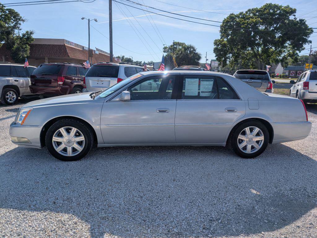 Used 2007 Cadillac DTS Luxury I FWD image 4