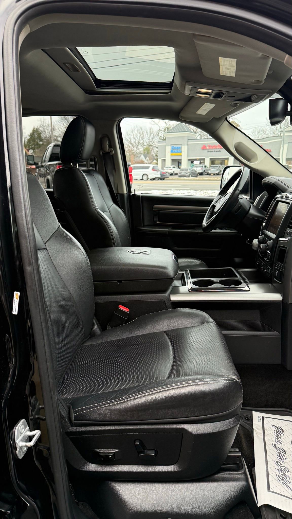 Used 2015 RAM 1500 Sport image 32