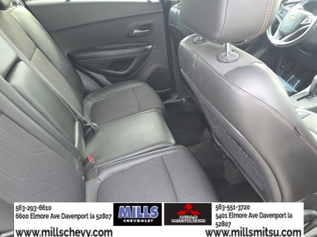 Used 2021 Chevrolet Trax LT w/ LT Convenience Package FWD image 19