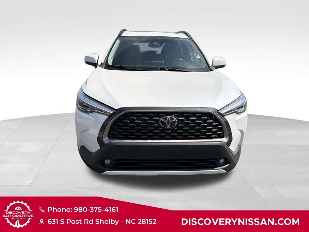 Used 2023 Toyota Corolla Cross XLE w/ Convenience Package FWD video 2