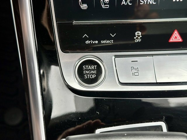 Used 2021 Audi Q8 Prestige image 34