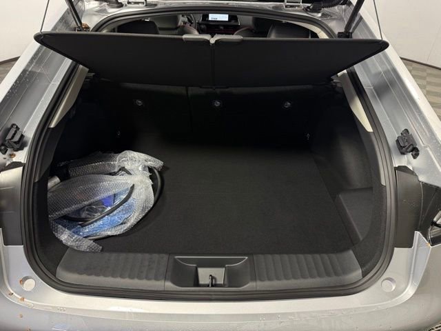 Used 2025 Toyota Prius Plug-In Hybrid image 24