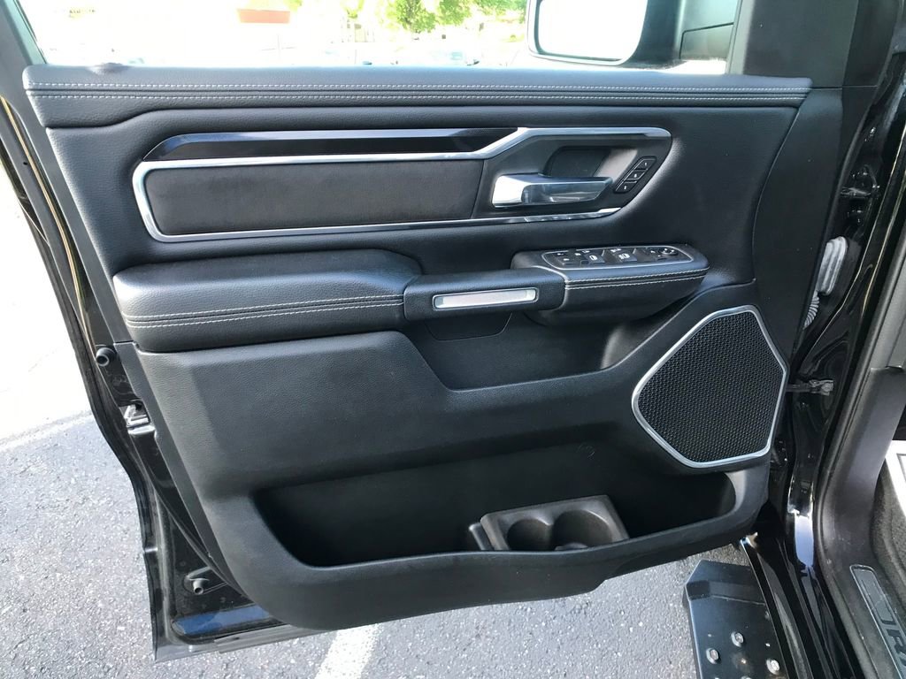 Used 2021 RAM 1500 Laramie w/ Sport Appearance Package AWD/4WD image 18