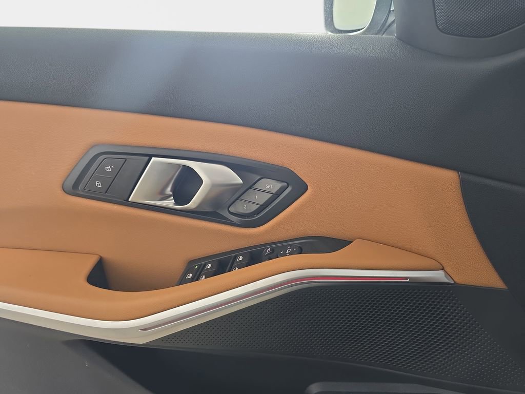 Used 2025 BMW 330i xDrive Sedan w/ Convenience Package image 30