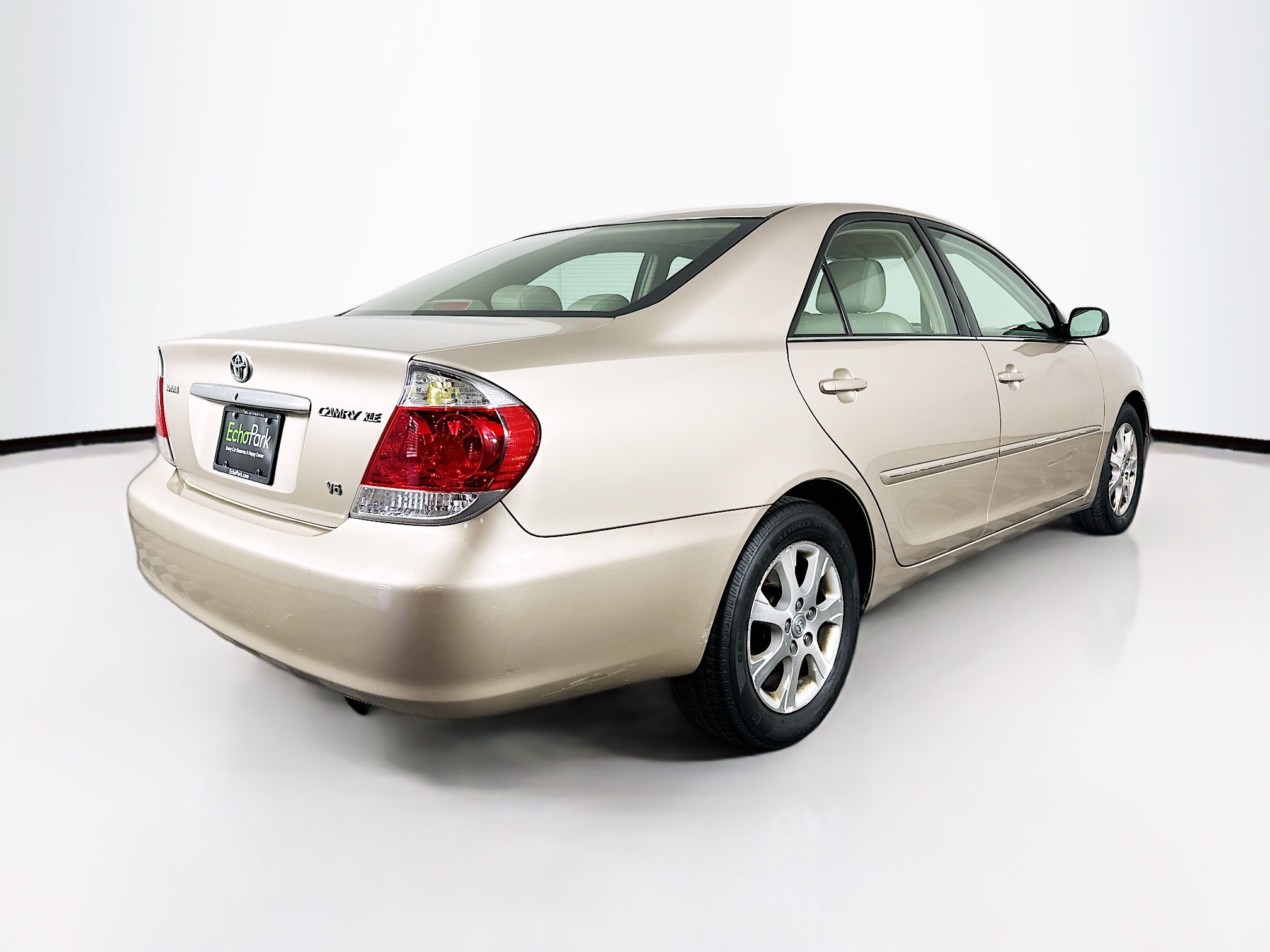 Used 2006 Toyota Camry XLE FWD image 9