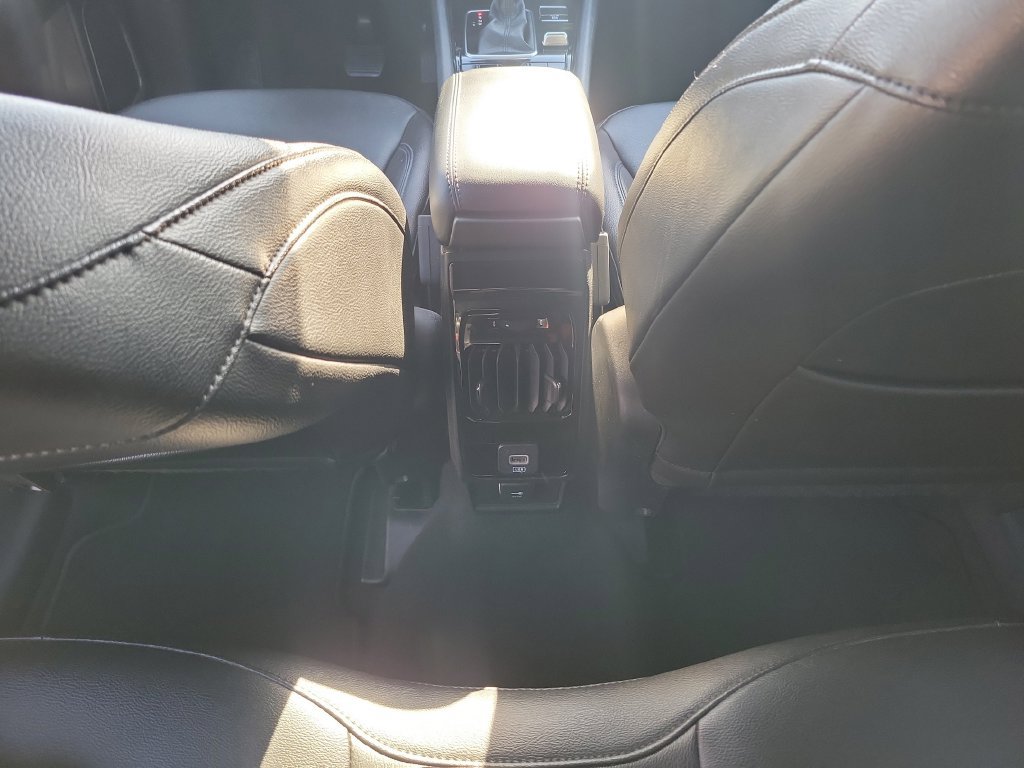 Used 2024 Jeep Compass Latitude AWD/4WD image 17