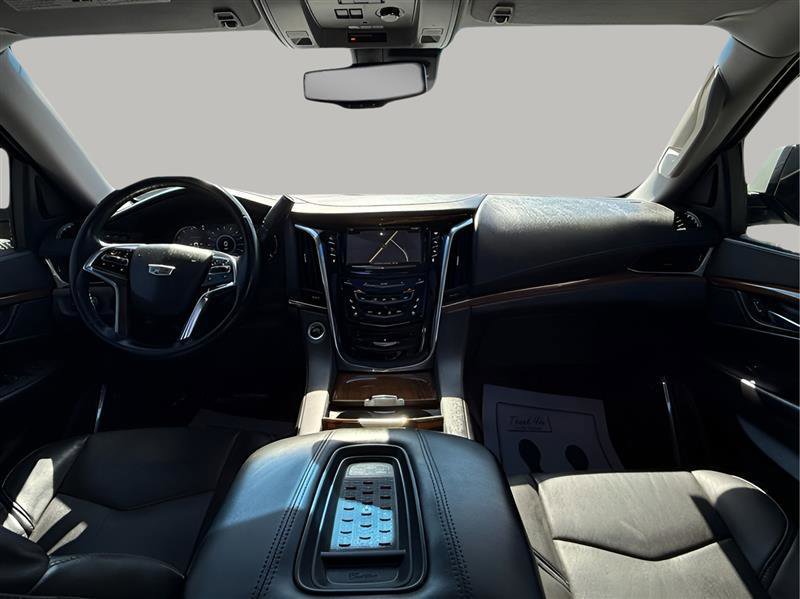 Used 2016 Cadillac Escalade ESV Luxury RWD image 36