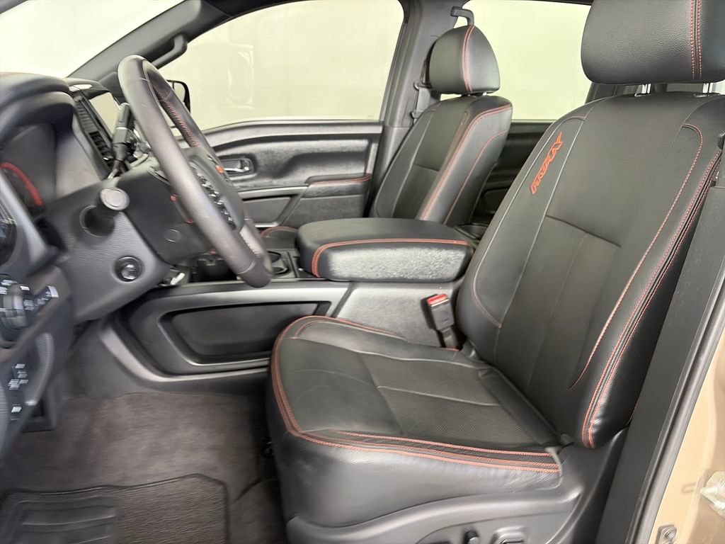 Used 2022 Nissan Titan PRO-4X w/ Pro-4x Convenience Package image 11