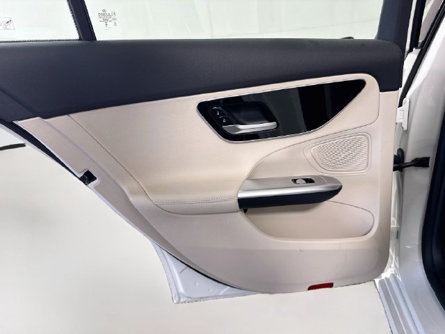 Used 2024 Mercedes-Benz C 300 Sedan image 25