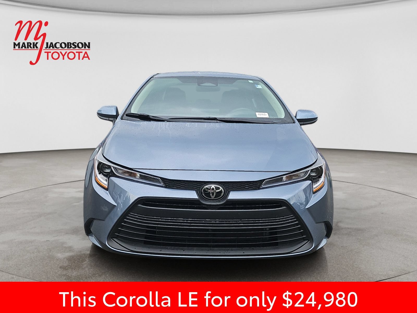 Used 2026 Toyota Corolla LE FWD image 3