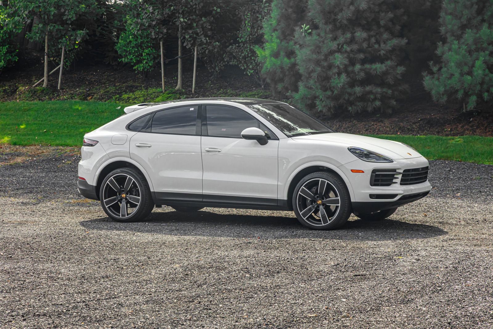 Used 2021 Porsche Cayenne Coupe AWD/4WD image 11