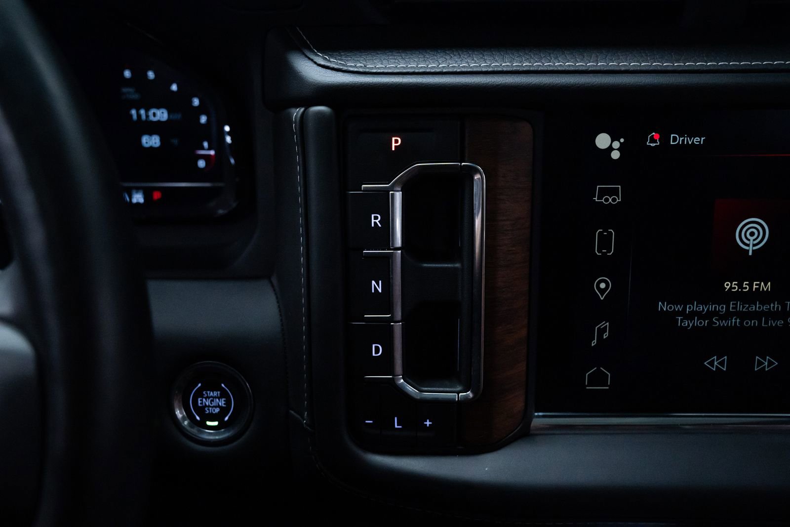 Used 2024 GMC Yukon Denali Ultimate AWD/4WD image 14