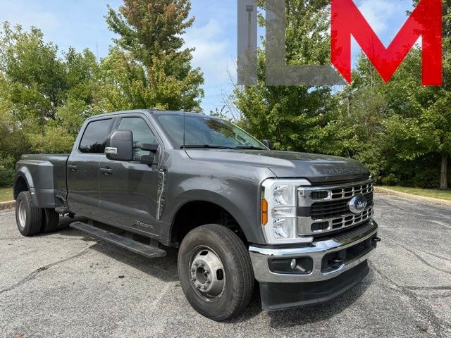 Used 2025 Ford F350 XLT image 1