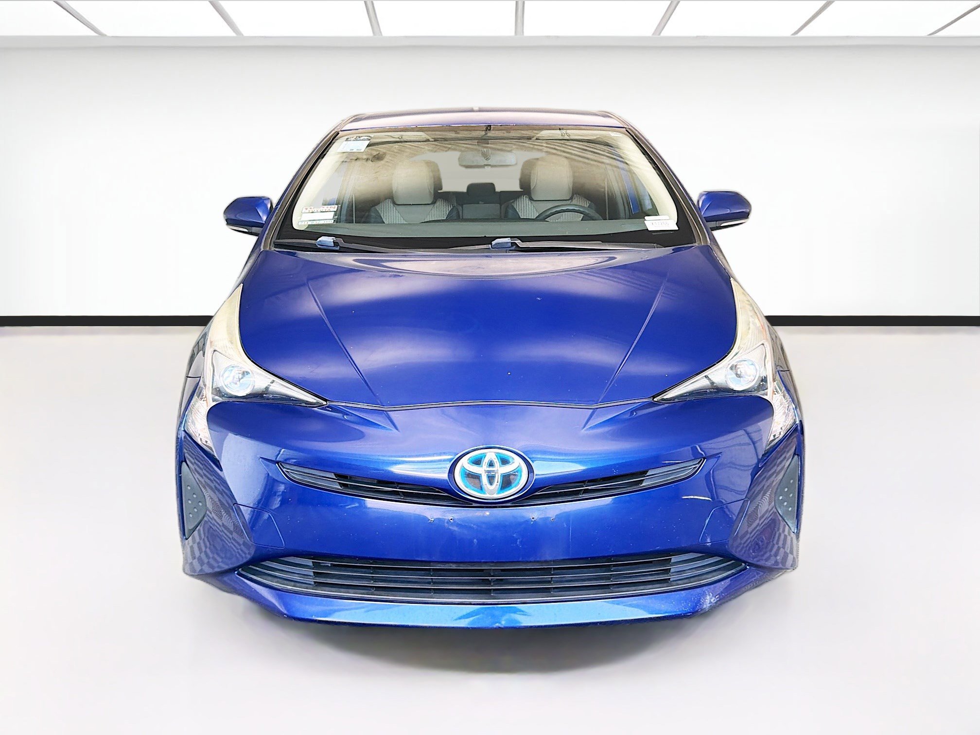 Used 2016 Toyota Prius Two w/ Preferred Accessory Package FWD image 2