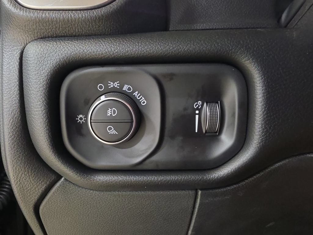 New 2026 RAM 2500 Big Horn AWD/4WD image 23