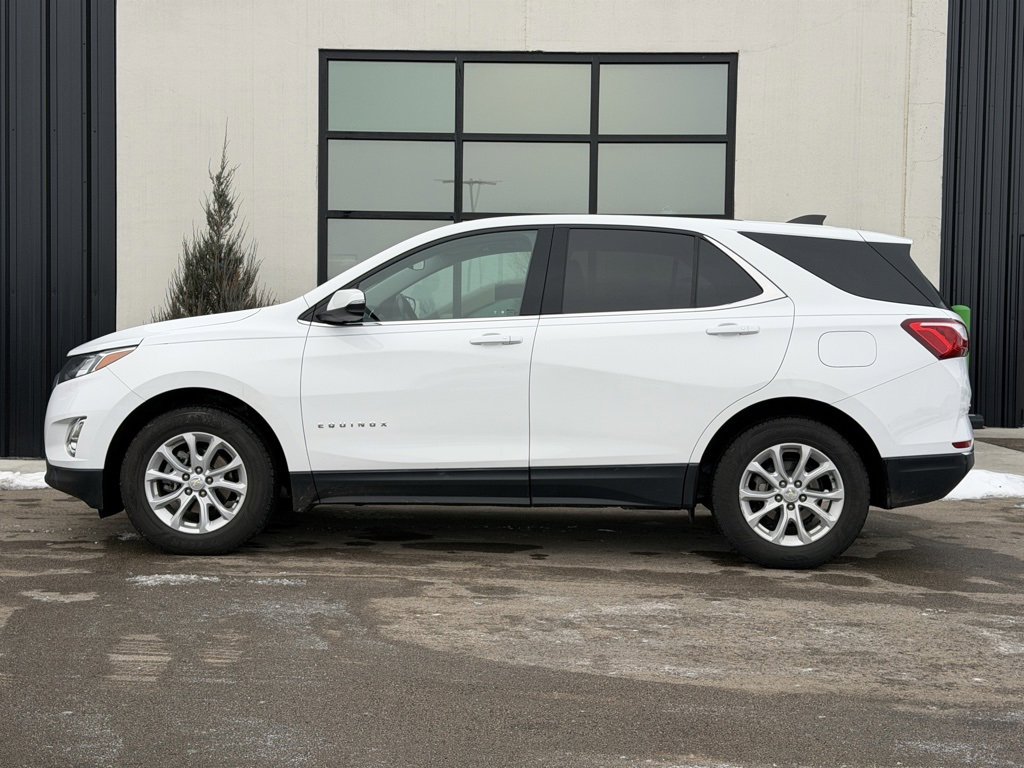 Used 2019 Chevrolet Equinox LT image 2