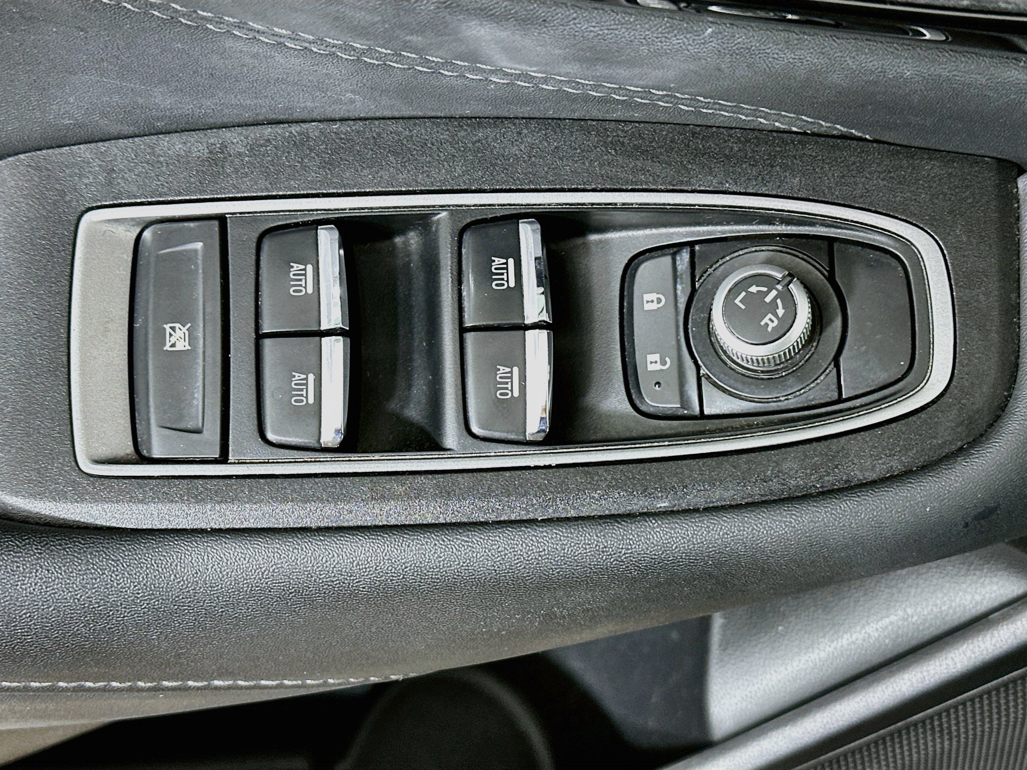 Used 2023 Subaru Outback Limited AWD/4WD image 15