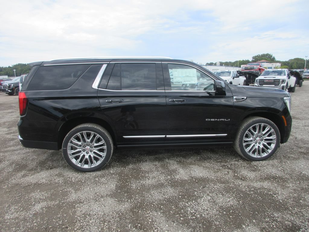 New 2026 GMC Yukon Denali w/ Denali Reserve Package AWD/4WD image 3