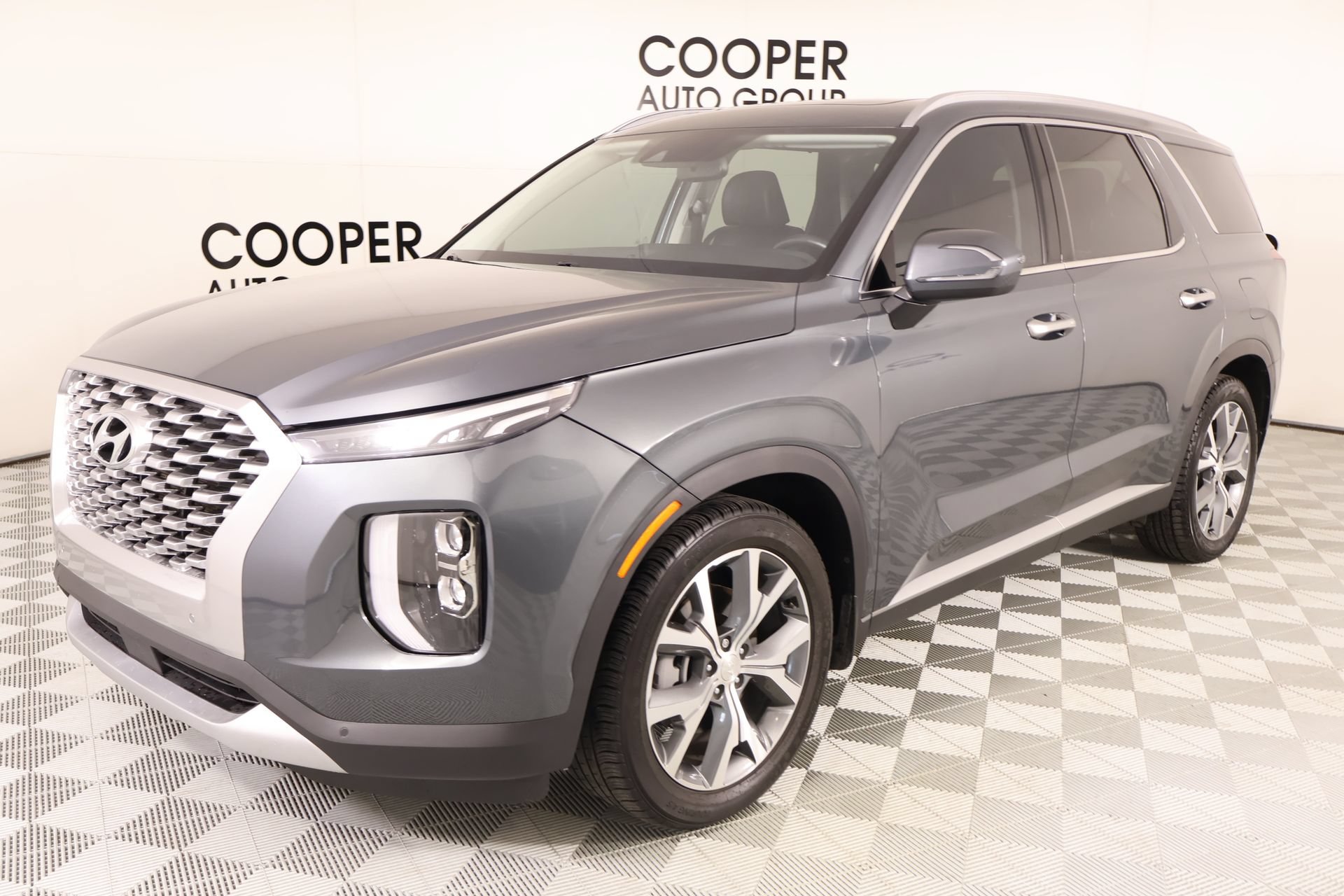 Used 2022 Hyundai Palisade SEL w/ 8P Bench Seat Package AWD/4WD image 11