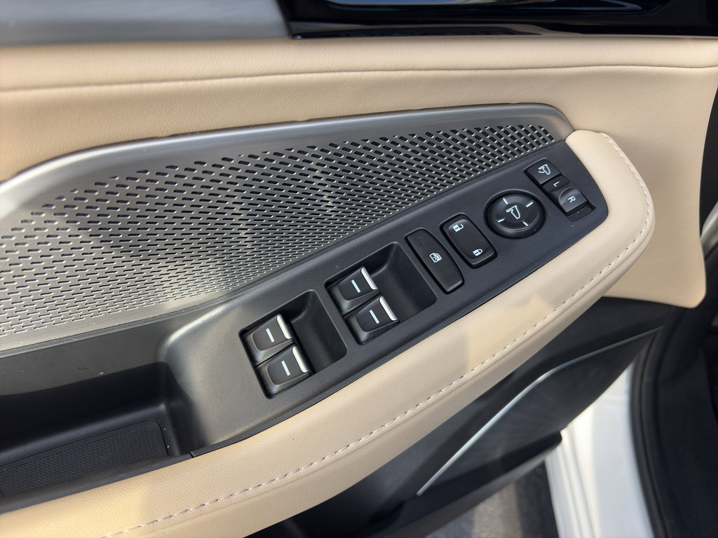 Used 2024 Acura MDX SH-AWD w/ Technology Package image 21