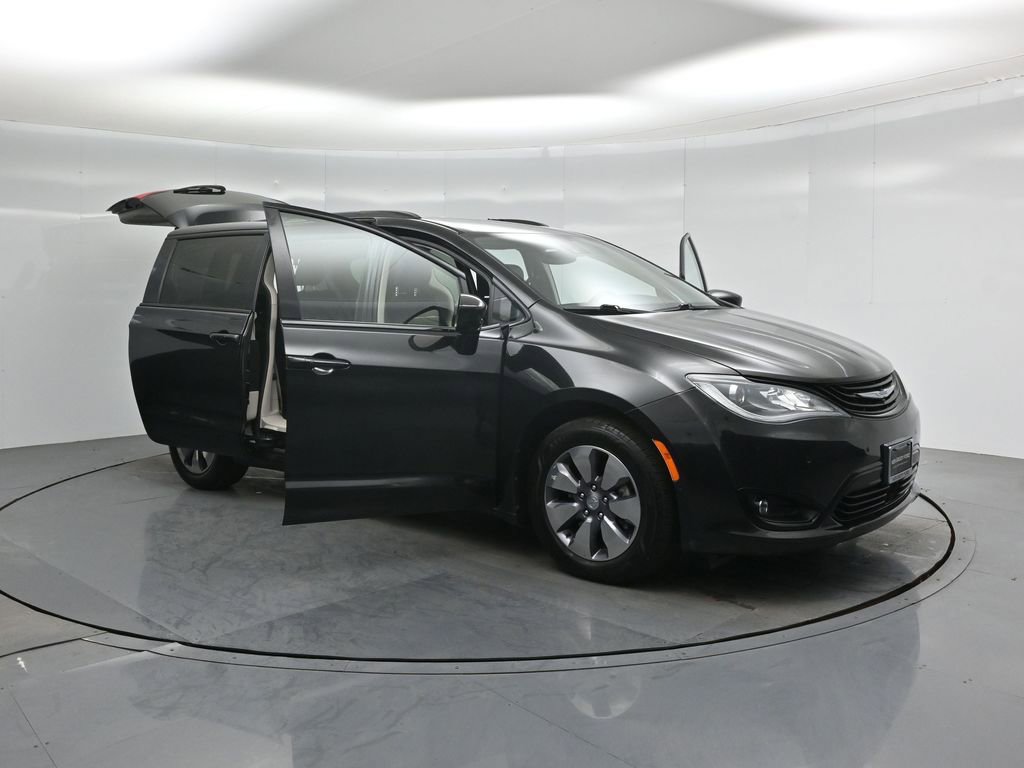 Used 2018 Chrysler Pacifica Limited w/ Advanced Safetytec Group image 33