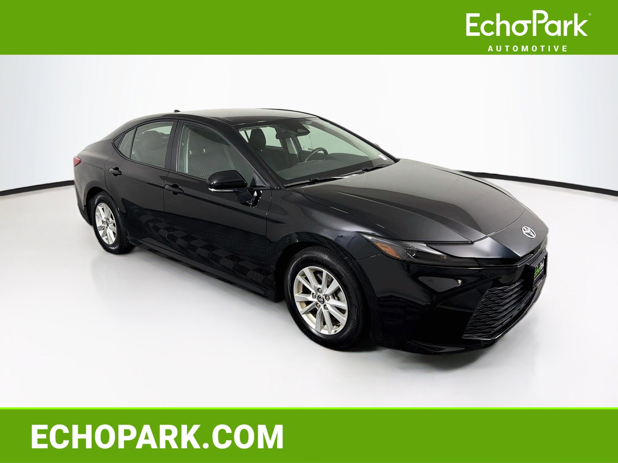 Used 2025 Toyota Camry LE FWD image 1