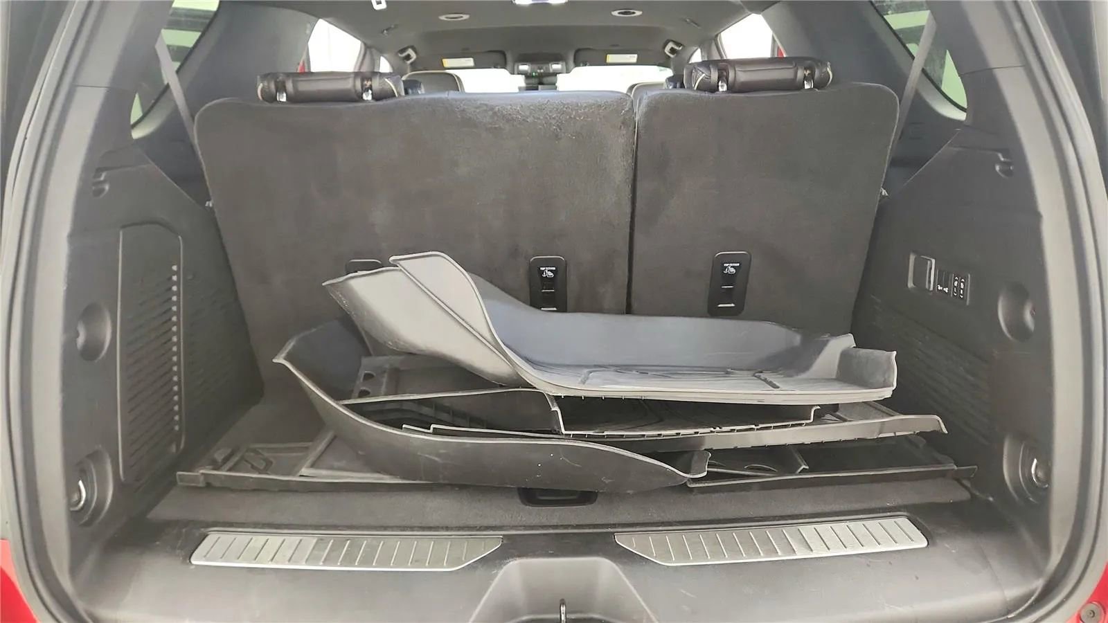 Used 2024 Chevrolet Tahoe Premier image 19