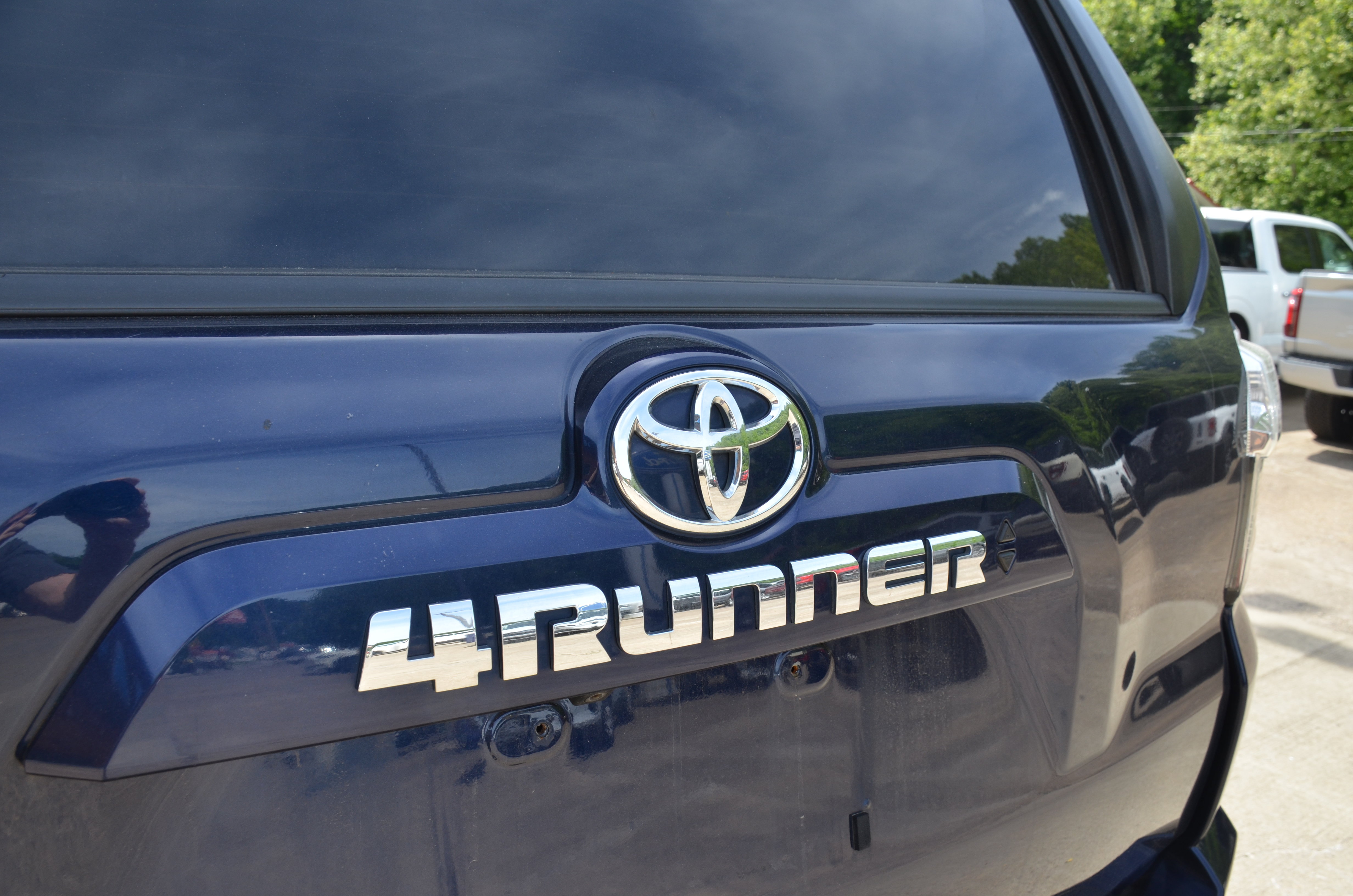 Used 2021 Toyota 4Runner SR5 Premium w/ Moonroof Package AWD/4WD image 11
