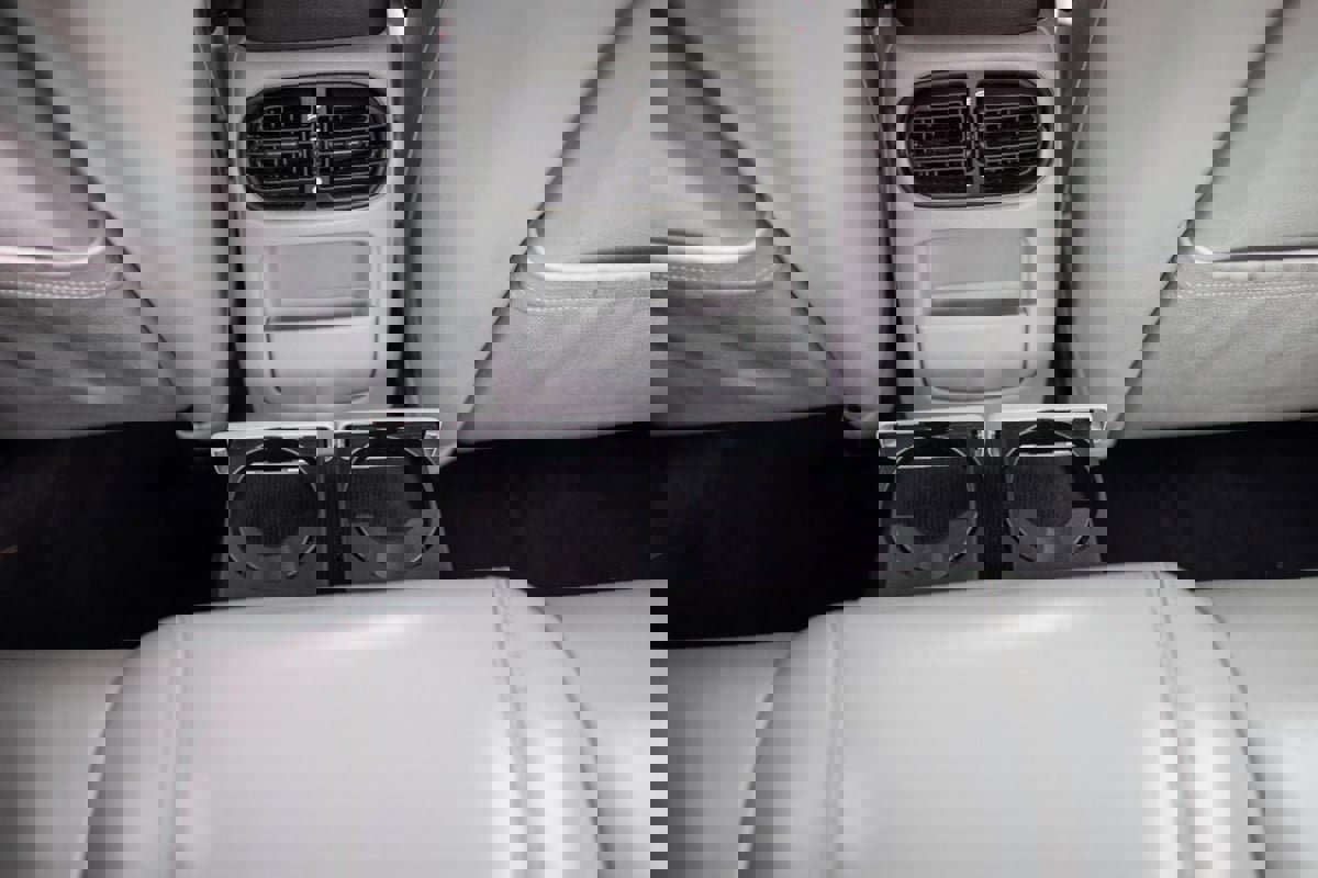 Used 2003 Jaguar S-TYPE R image 28