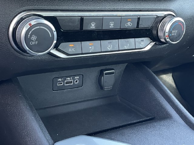 Used 2025 Nissan Altima 2.5 SV FWD image 18