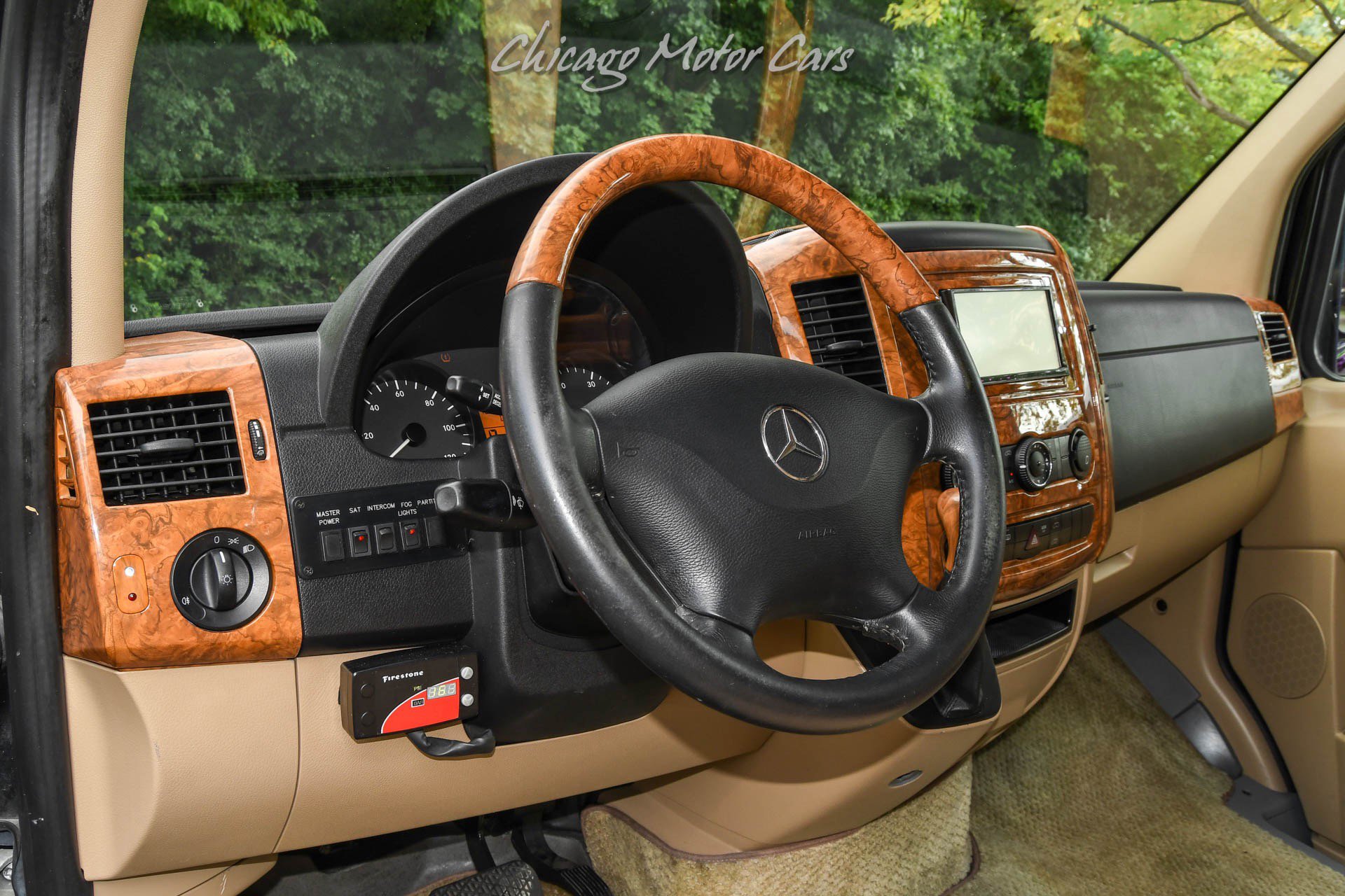 Used 2011 Freightliner Sprinter 2500 RWD image 8