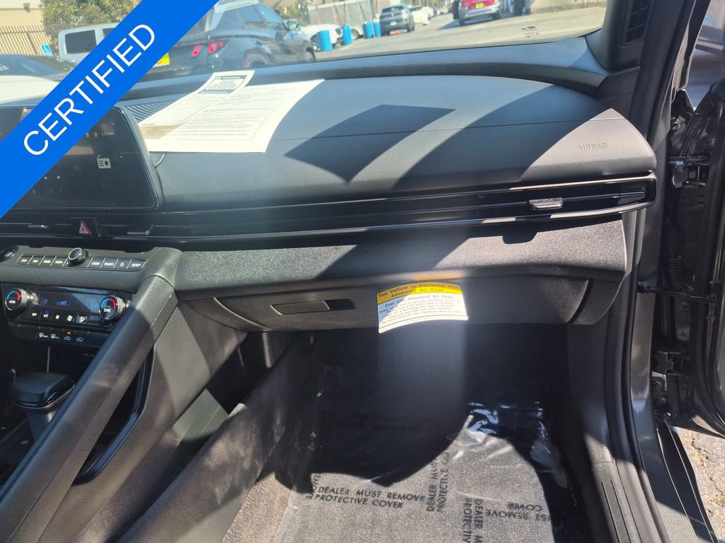Used 2025 Hyundai Elantra SEL image 32