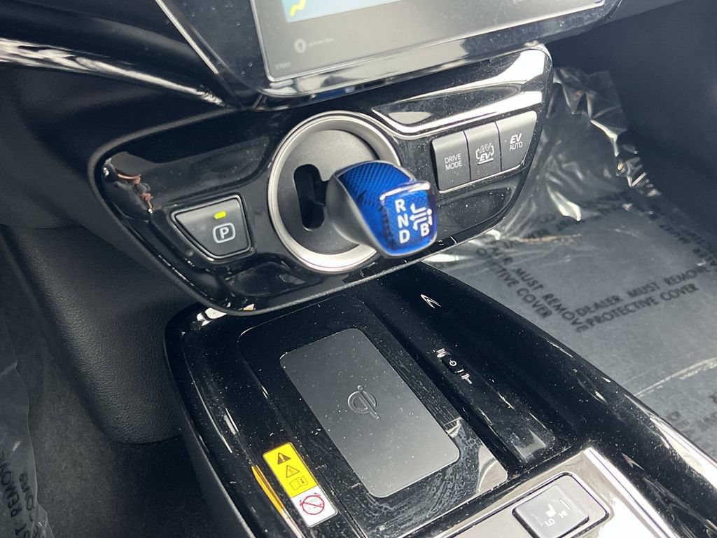 Used 2022 Toyota Prius Prime XLE FWD image 17