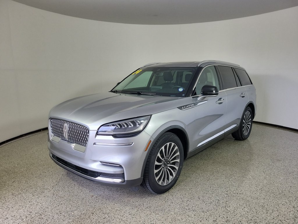 Certified 2024 Lincoln Aviator 2WD w/ Premium Package image 2
