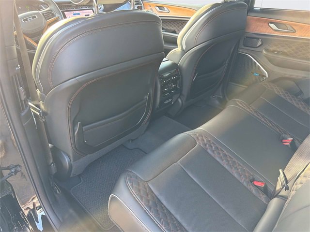 Used 2023 Jeep Grand Cherokee Summit image 15