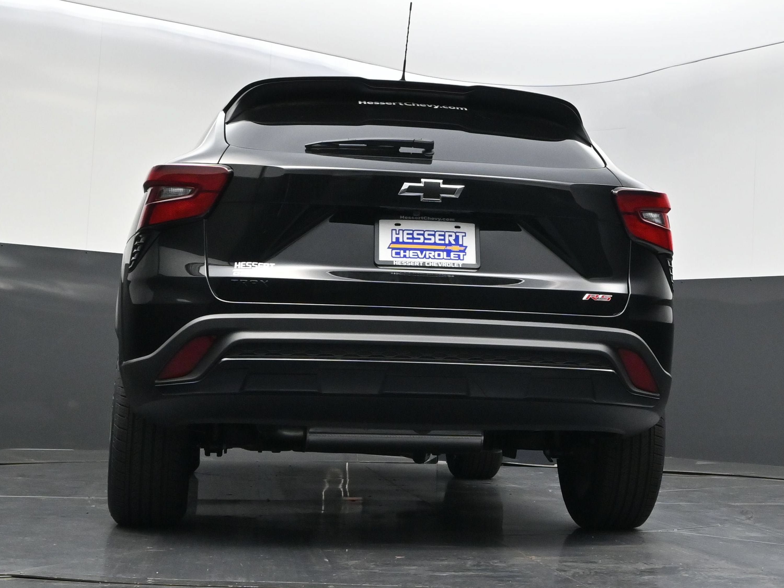 Used 2026 Chevrolet Trax RS w/ Sunroof Package FWD image 36