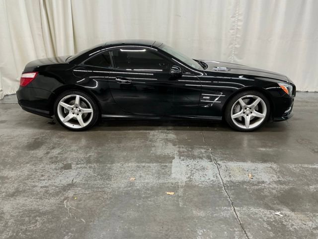 Used 2013 Mercedes-Benz SL 550 image 2